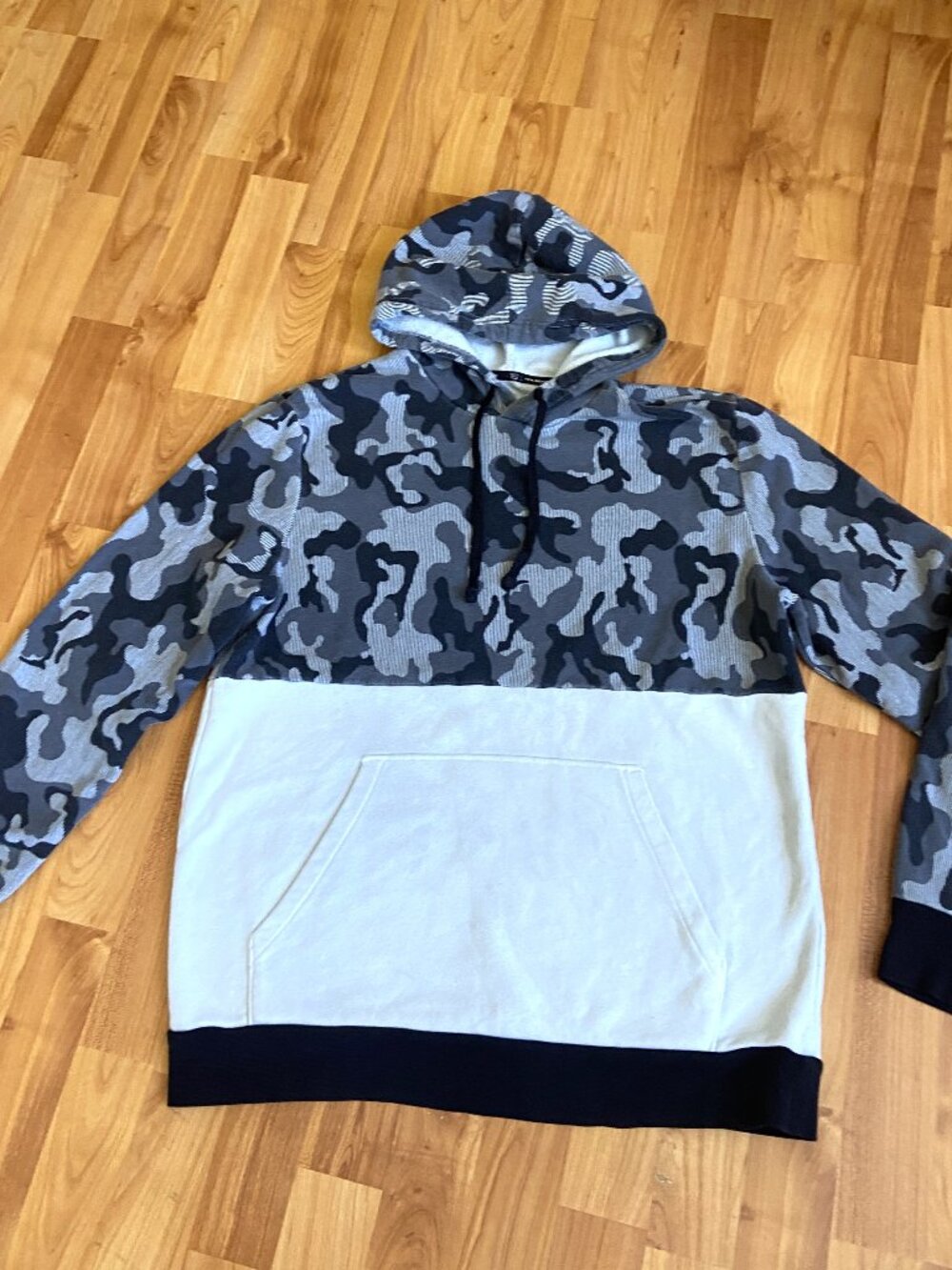 Tek Gear UltraSoft Fleece hooded sweatshirt black gray camo colorblock Sz M